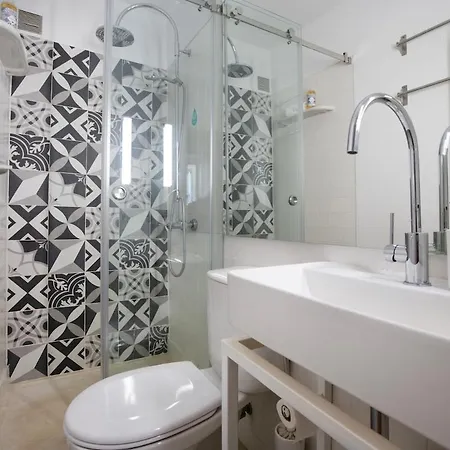 Praca Flores Apartment *